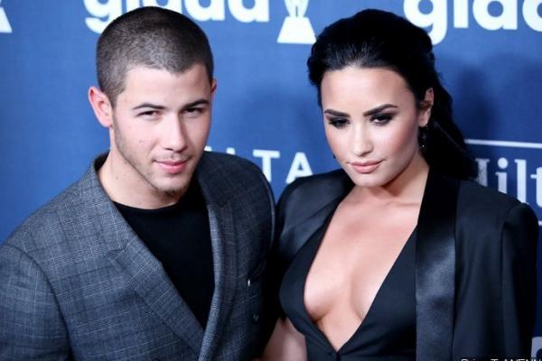 Lagu berdurasi empat menit sepuluh detik tersebut konon untuk sahabat Demi, Nick Jonas.