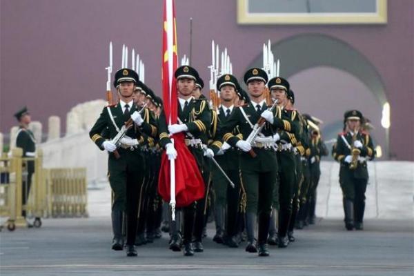 China akan meningkatkan pengeluaran militernya sebesar 8,1 persen pada 2018 dalam upaya untuk lebih memodernisasi senjata dan kapal tentara terbesar di dunia.