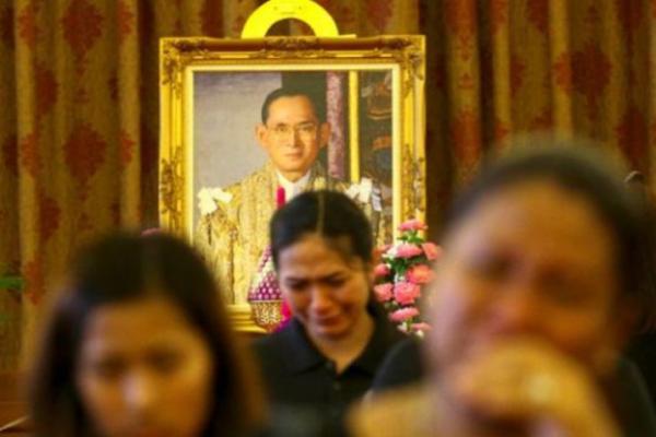 Kremasi memang baru dilakukan semenjak kematian Raja Bhumiol satu tahun silam