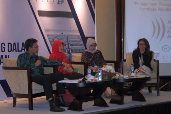 Perkembangan dunia pendidikan di Indonesia tidak terlepas dari kebutuhan untuk mempekerjakan TKA dalam jangka waktu tertentu.
