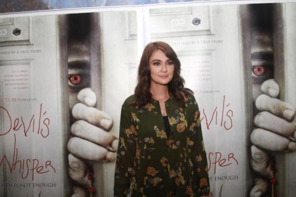 Film yang bergenre horror ini dipercayakan sutradara Adam Ripp yang sudah tidak asing lagi banyak membuat film horror bermutu