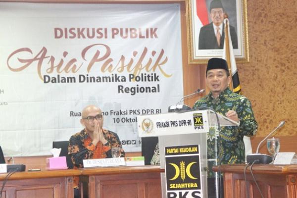 Indonesia dinilai memiliki peranan dan posisi penting untuk mengambil bagian terkait dinamika politik global khususnya di kawasan Asia Pasifik.