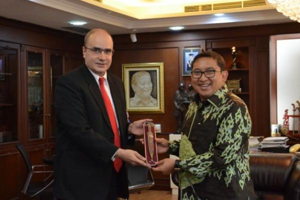 Hubungan bilateral antara Indonesia dengan Georgia mengalami kemajuan di berbagai bidang, khususnya dalam hal perdagangan, pariwisata, investasi, infrastruktur dan sektor publik.