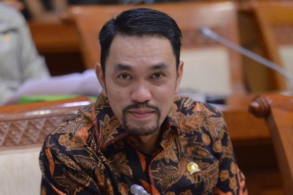 Wakil Ketua Komisi III DPR dari Fraksi Partai Nasdem Ahmad Sahroni menyambut positif penunjukkan Irjen Listyo Sigit Prabowo sebagai Kabareskrim baru.