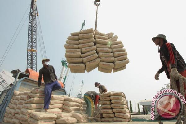 Dalam proyek pabrik semen di Laweung, PT Semen Indonesia Aceh bekerja sama dengan PT Samana Citra Agung sebagai pemegang saham sebesar 12 persen selaku pihak yang memiliki lahan.