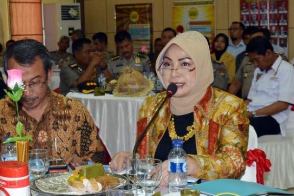 Anggota Badan Legislasi DPR RI, Marlinda Irwanti mendorong sosialisasi anti narkoba diterapkan di sekolah-sekolah.