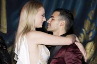 Sophie Turner Tak Sabar Naik ke Pelaminan