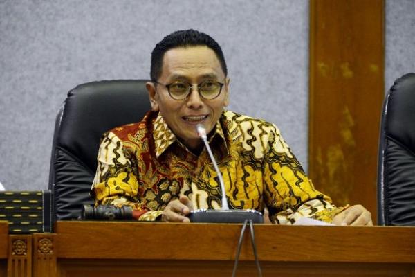 Badan Legislatif (Baleg) DPR meminta peran aktif pemerintah dalam penyelesaian RUU Prioritas 2018. Sebab, pada prinsipnya tugas penyelesaian RUU tidak bisa dikerjakan hanya sepihak dari DPR.