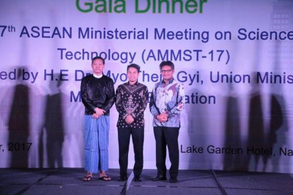 Penghargaan AYSTA dinilai langsung oleh National COST (Committee On Science and Technology)