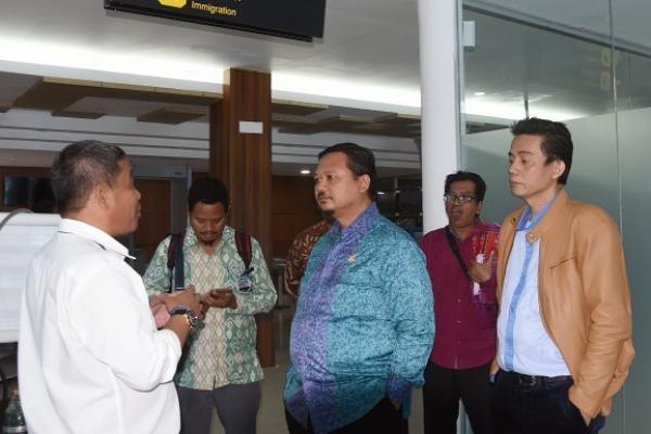 DPR berharap keberadaan Bandara Silangit sebagai bandara kategori internasional bisa menjadi percontohan prasarana penunjang untuk meningkatkan sektor pariwisata dan pertumbuhan ekonomi masyarakat setempat.