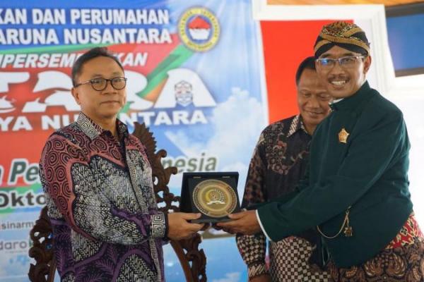  Zulkifli Hasan memgaku punya kesan tersendiri setelah bertemu Siswa Siswi dan melihat langsung pembelajara di Taruna Nusantara