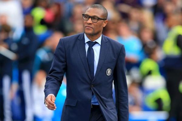 Sebelumnya Emenalo menghabiskan 10 tahun bersama The Blues. Pria asal Nigeria itu menjadi kunci pengembangan tim utama dan akademi Chelsea.