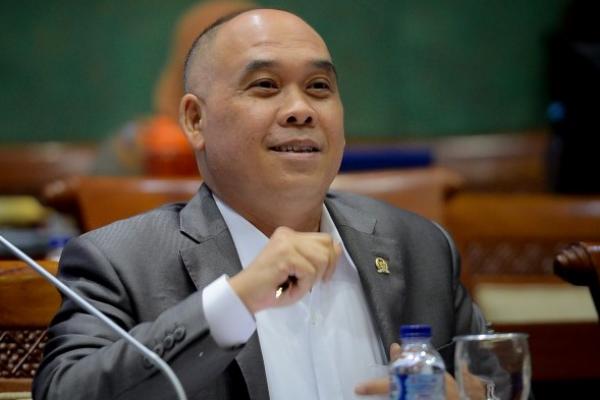 Anggota Komisi XI DPR RI Heri Gunawan memberikan apresiasi pada pertumbuhan ekonomi Provinsi Sulawesi Selatan (Sulsel) yang mencapai angka di atas pertumbuhan nasional.
