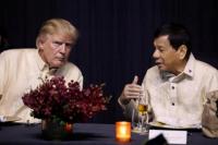 Nyanyian Romantis Duterte untuk Donald Trump