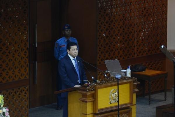Masa Persidangan II DPR RI, Tahun Sidang 2017-2018, telah dibuka oleh Ketua DPR RI Setya Novanto. Dalam masa sidang ini DPR akan melaksanakan fungsi pengawasan dan diplomasi parlemen.