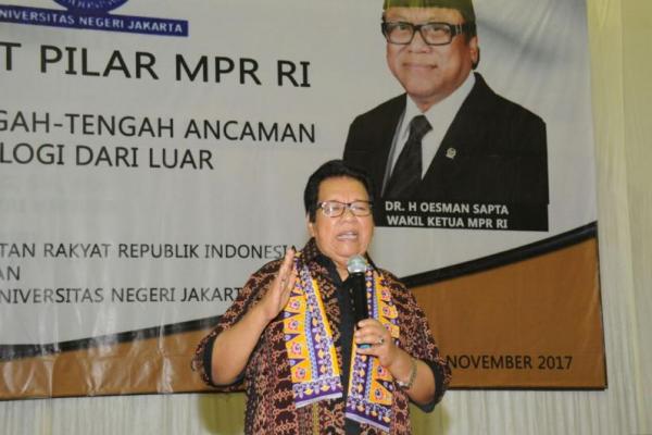 Pimpinan Badan Sosialisasi MPR RI, Bachtiar Aly mengungkapkan bahwa untuk mentransformasikan nilai-nilai Pancasila itu tidak mudah, karena dinamika masyarakat yang begitu cepat.