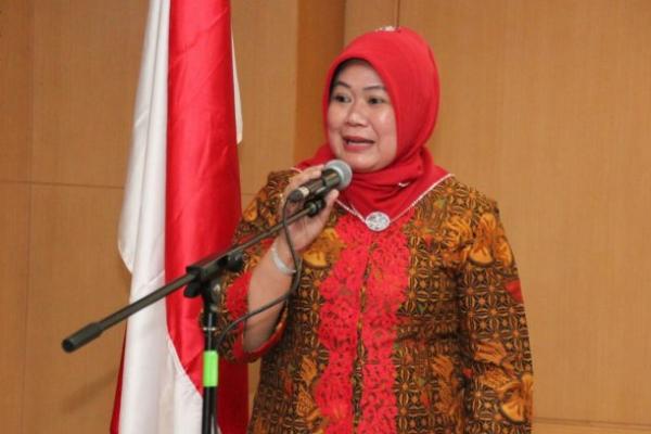 Kepala Biro Humas MPR RI Siti Fauziah bersama Kabag Pemberitaan, Hulembaga dan Layanan Informasi Muhamad Jaya serta Kasubag Pemberitaan dan Layanan Informasi Budi Muliawan menghadiri acara Media Expert Meeting MPR RI tahun 2017