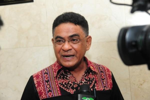 Politikus PDI Perjuangan (PDIP) ndreas Hugo Pareira menduga ada yang mengincar kursi Nadiem Makarim dari posisi Menteri Pendidikan dan Kebudayaan (Mendikbud).