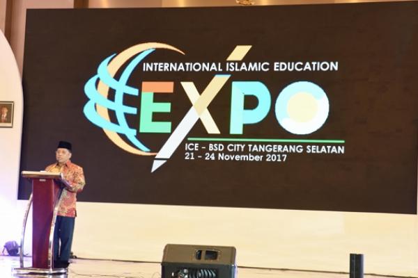 Kementerian Agama (Kemenag) memberikan penghargaan kepada sejumlah pihak, baik dari internal maupun eksternal atas Apresiasi Pendidikan Islam (API) tahun 2017.