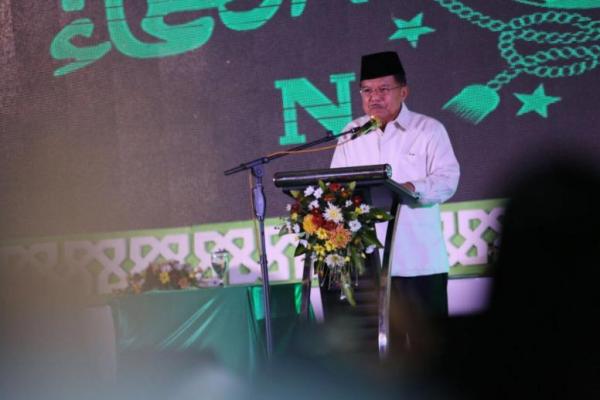 Bukan pemerintah enggan melakukan hal tersebut, melainkan regulasi perundang-undangan tidak mengizinkan adanya tambahan kementeria