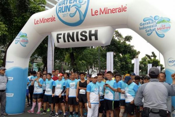 Untuk melihat kondisi kesehatan para peserta setelah melakukan olahraga, pada Le Minerale Water Run 2017 juga diadakan cek kesehatan gratis oleh Ikatan Dokter Indonesia (IDI)