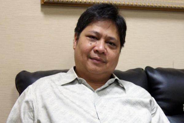 Ketua Umum Partai Golkar Airlangga Hartarto membantah memerintahkan kadernya untuk mencari dana haram atau yang melanggar hukum demi kepentingan partai.