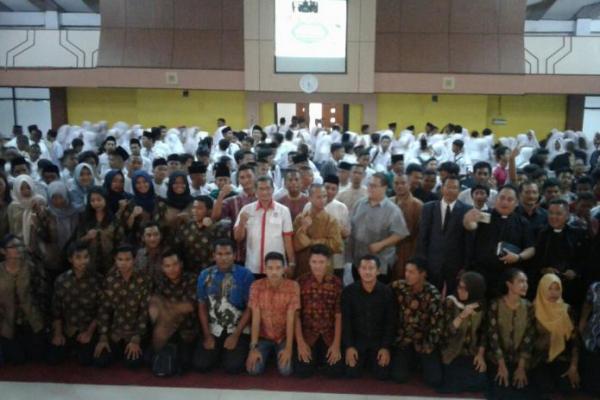 Indonesia bisa bersatu terutama karena peran tokoh agama.