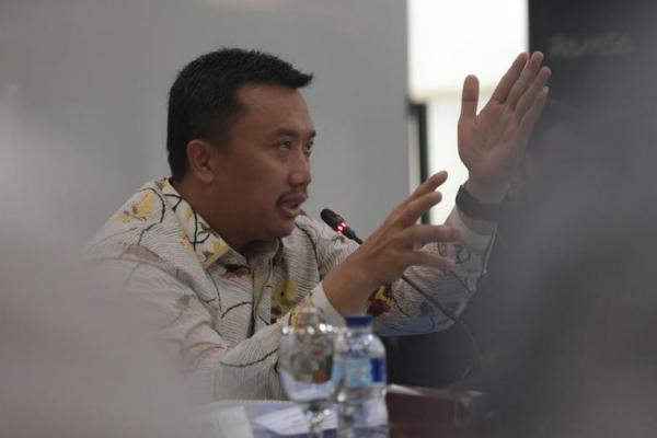 Mantan Menpora Imam Nahrawi mengaku heran dengan keterangan saksi yang dihadirkan Jaksa Penuntut Umum (JPU) pada Komisi Pemberantasan Korupsi (KPK).