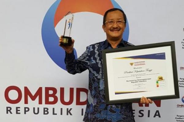 Ombudsman Republik Indonesia (ORI) memberikan penghargaan kepada Pelayanan Terpadu Satu Atap (PTSA)  Kementerian Ketenagakerjaan