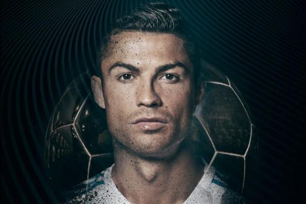 Ronaldo menyamai capaian rivalnya, Lionel Messi, yang sebelumnya juga pernah mendapatkan lima kali gelar Ballon d`Or.