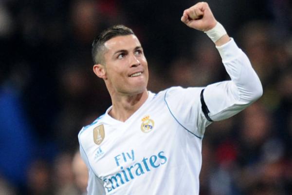Ronaldo kembali meraih penghargaan sebagai pemain terbaik di ajang Globe Soccer Award