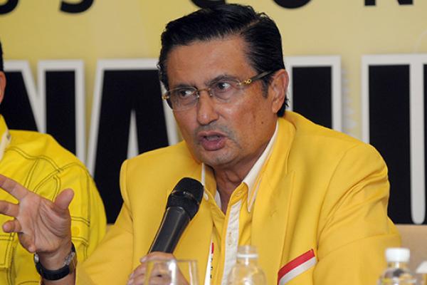 Penunjukkan Aziz Syamsuddin sebagai Ketua DPR oleh Setya Novanto dinilai merusak citra DPR sebagai lembaga tinggi negara. Sebab, pergantian tersebut terkesan dipaksakan oleh Novanto.