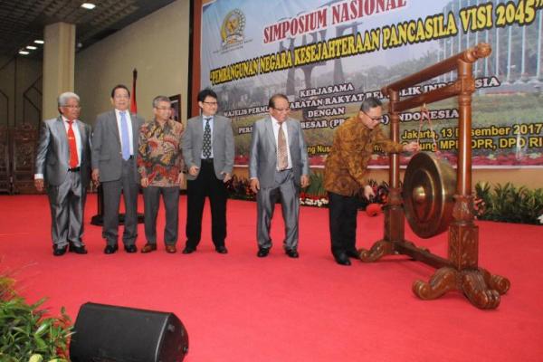 MPR bekerja sama dengan Persatuan Guru Besar Indonesia (Pergubi) mengadakan kerja sama menggelar Simposium Nasional