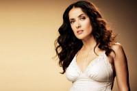 Salma Hayek Dituduh Bikin Laporan Palsu