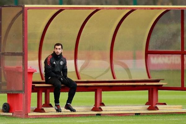 Spekulasi kepindahan Henrikh Mkhitaryan dari Manchester United (MU) ke Dortmund hanyalah