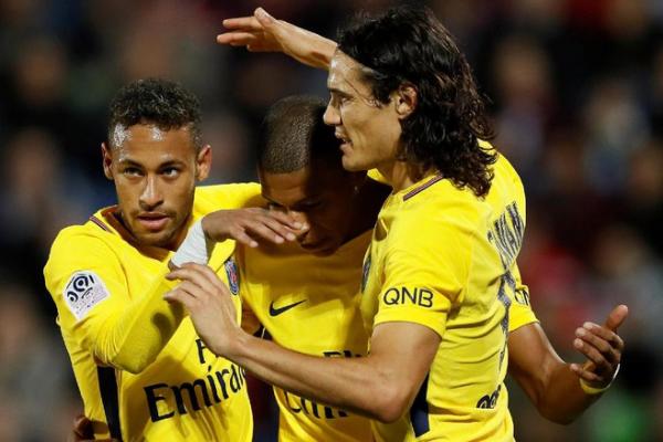 Berkat ketajaman Trio MNC, PSG kokoh di puncak klasemen sementara Ligue 1 dengan  raihan 47 poin, unggul sembilan poin dari AS Monaco di peringkat kedua.