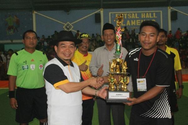 Ketua Fraksi PKS Jazuli Juwaini menyelengarakan turnamen futsal bagi generasi milenial se-Serang Raya, di Flaminggo Futsal Serang Banten, Rabu (30/12).