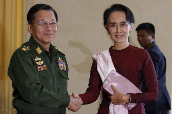 Kini giliran Pemerintah Kota Paris akan mencabut gelar kehormatan kebebasan yang disematkan Aung San Suu Kyi.