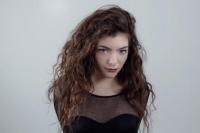Lorde Bantah Punya Hubungan Spesial dengan Jack Antonoff