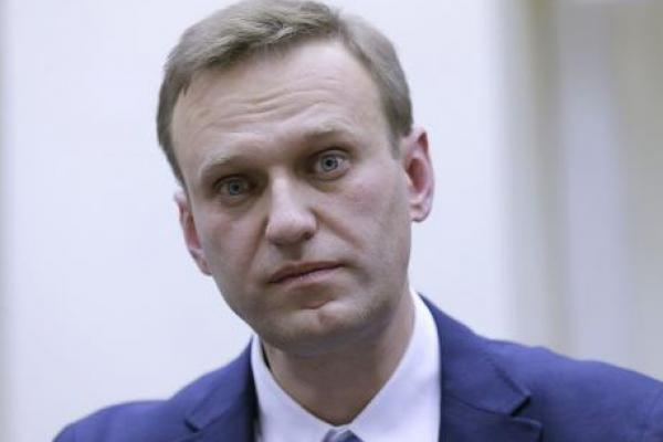 Navalny menghadiri sebuah prosedur pada hari Minggu untuk menyerahkan dokumen pendaftarannya sebagai kandidat presiden Rusia
