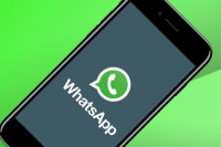 31 Desember 2017, Whatsapp `Cerai` dari Blackberry  