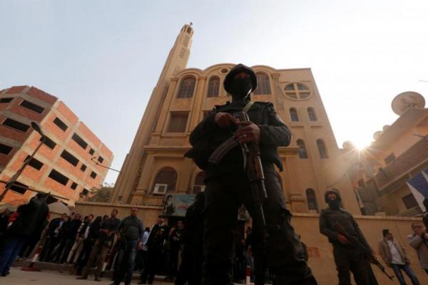 Sembilan orang termasuk tiga polisi dinyatakan tewas dalam insiden pembakan gereja di Kairo Selatan.