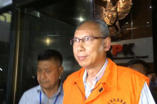 Sebelumnya, KPK melimpahkan berkas perkara dokter Bimanesh Sutartjo ke Pengadilan Negeri Tindak Pidana Korupsi (PN Tipikor) pada Senin, 26 Februari 2018.