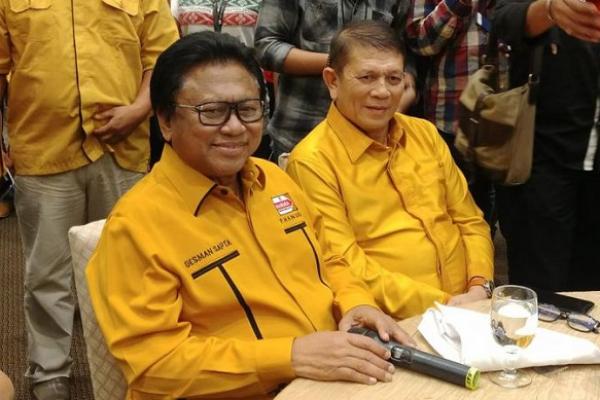 Seluruh pengurus Partai Hanura tingkat DPD dan DPC se-Indonesia dipastikan komitmen mendukung kepemimpinan Oesman Sapta Odang (OSO) hingga 2020.