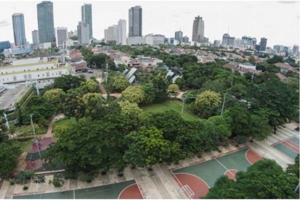 DPRD DKI Jakarta ikut menyoroti rencana pembangunan gedung komersial di Jalan Pluit Karang Indah Timur. Sebab, kawasan tersebut berdiri di atas lahan hijau sepanjang kurang lebih 1 kilometer.