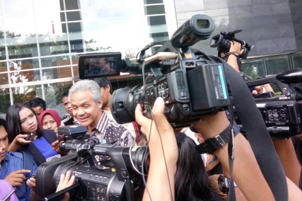Novanto sebelumnya dalam persidangan mengungkapkan bahwa dirinya mendapat laporan jika Gubernur Jawa Tengah Ganjar Pranowo menerima uang.