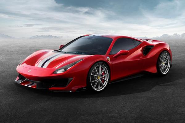 Mesinnya adalah V8 paling bertenaga dalam sejarah Ferrari dan merupakan evolusi ekstrim.
