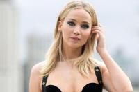 Bintang Hunger Games Jennifer Lawrence Hamil Anak Pertama