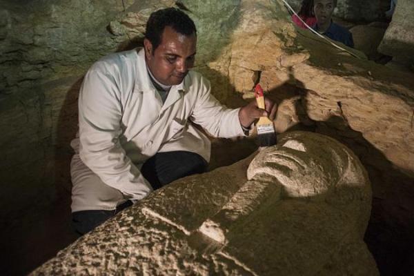 Mesir merilis temuan dari hasil penggalian arkeologi delapan makam Firaun berusia 3.000 tahun, serta 40 sarkofagus atau peti terbuat dari batu dan sekitar seribu patung kecil di dekat kota Minya.