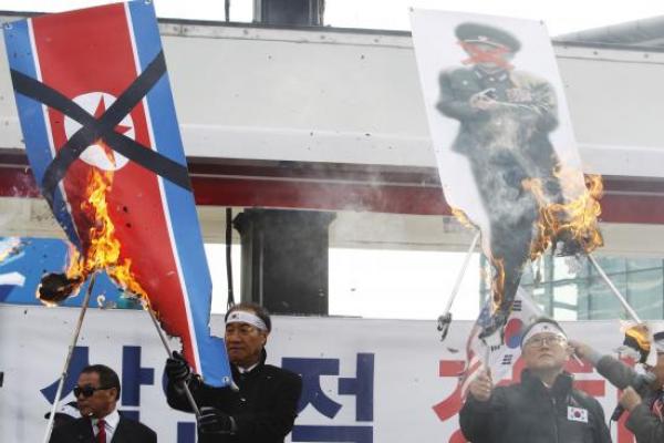 Kim diduga mendalangi dan memerintahkan serangan terhadap kapal perang Cheonan Korea Selatan pada 2010 silam, yang menenggelamkan dan menyebabkan 46 orang tewas